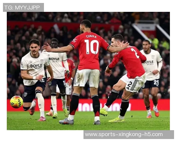 曼联10月最佳球员候选名单揭晓库尼亚姆伯莫拉门斯德里赫特争夺荣誉